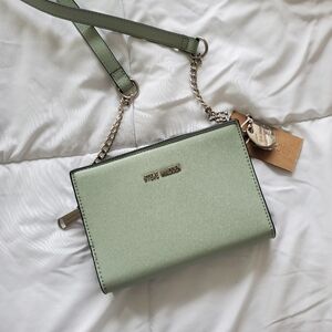 Steve Madden NWT Crossbody Purse | Light Green with Silver Accents